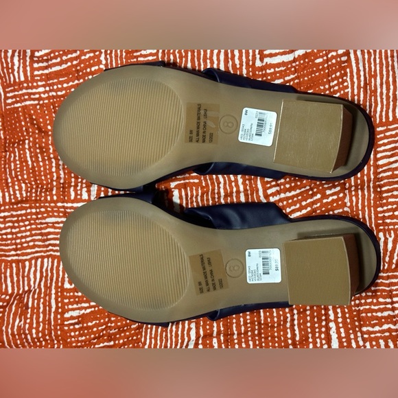 Lane Bryant Dream Cloud Cross-Front
Low Block Heel - Picture 6 of 10